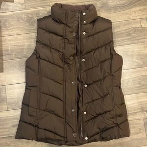 Gap Puffer Vest. So light to wear. A quality that last. Brown, Size-small
